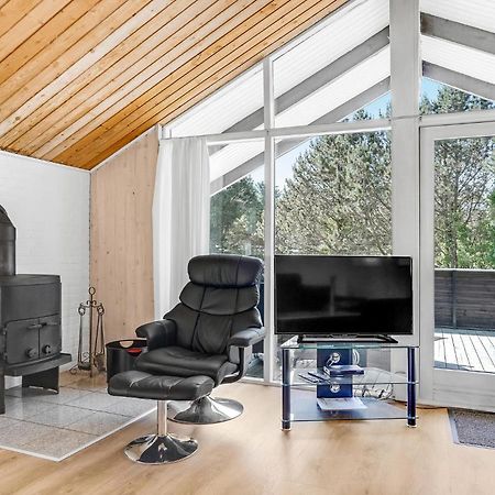 Amazing Home In Blavand With Wifi Экстерьер фото