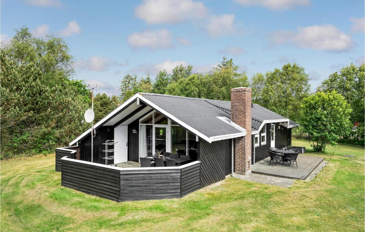 Amazing Home In Blavand With Wifi Экстерьер фото