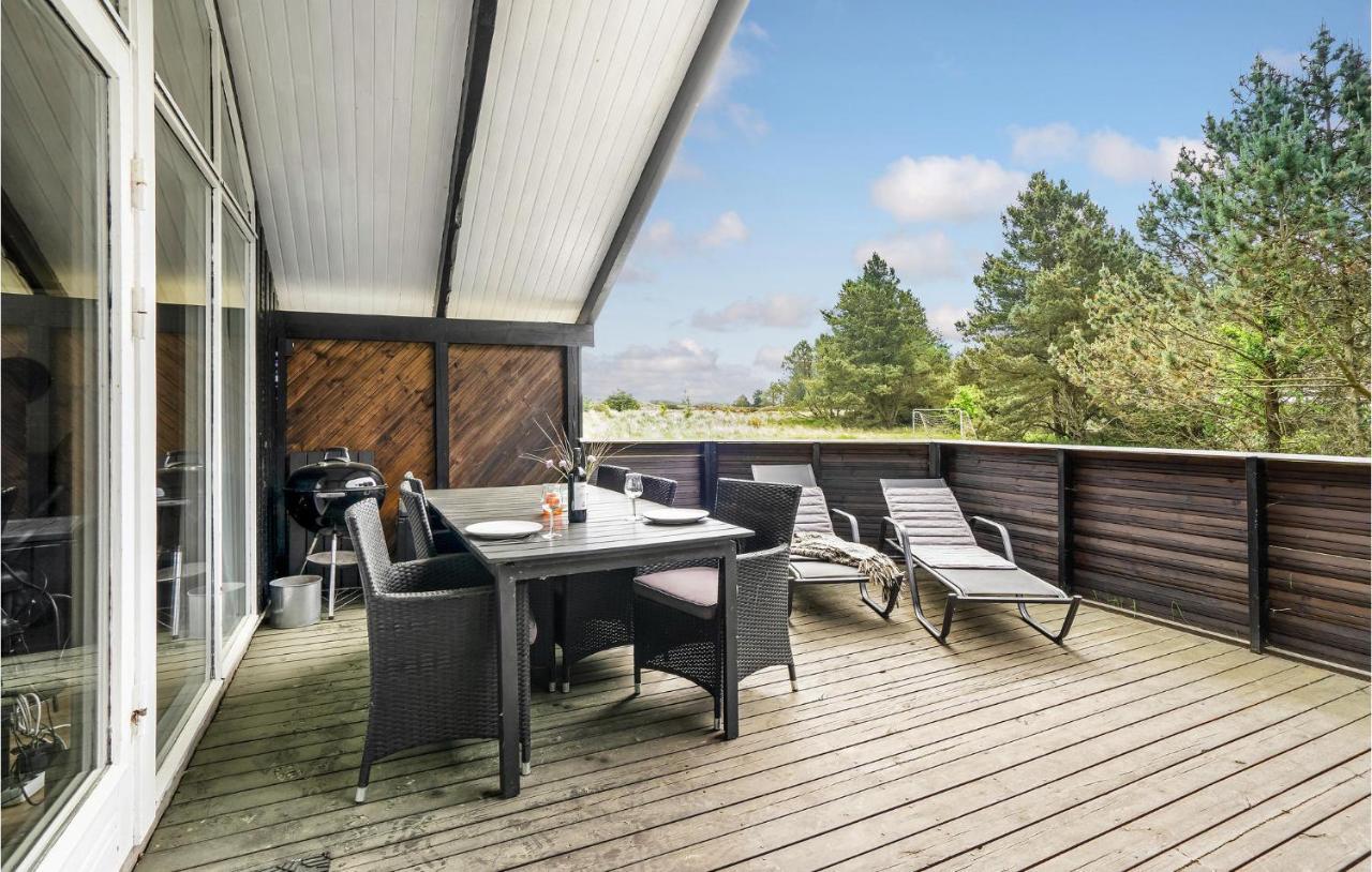Amazing Home In Blavand With Wifi Экстерьер фото